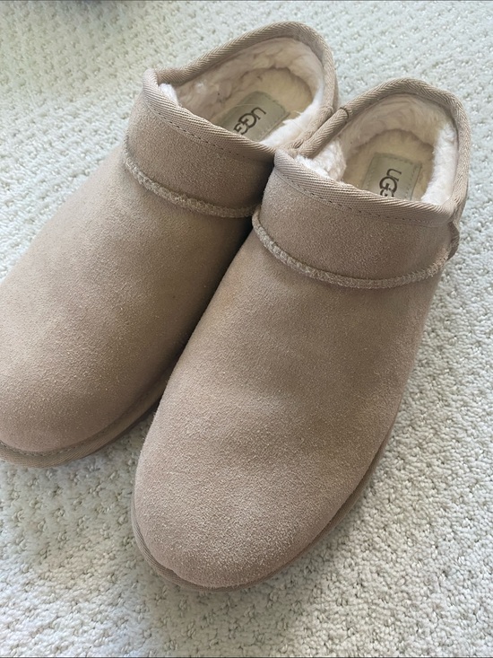 UGG Shoes - UGG Tan Suede Shearling Classic  Slipper, women’s 9